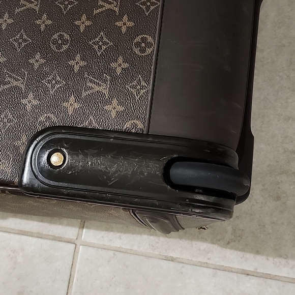 Authentic Louis Vuitton Pegase 55 Legere - Picture 7 of 10